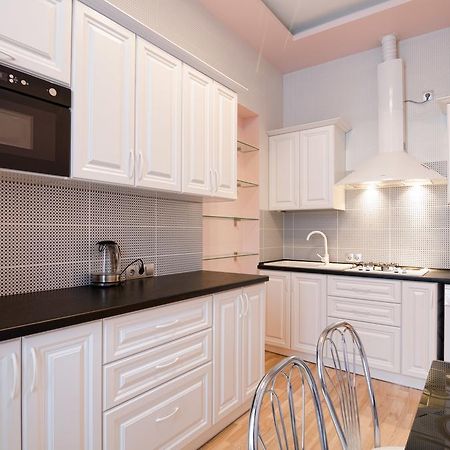 Leogrand Apartments On Doroshenka 34 Львов Экстерьер фото